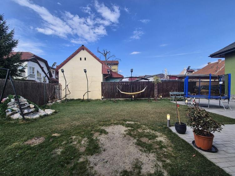 Piața de Miercuri, casă singură în curte, renovată 2025 - 18