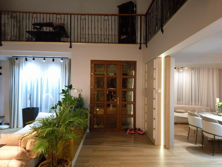 casa / vila Craiovei , RENOVATA /mobilata/utilata ,finisaje superioare - 38