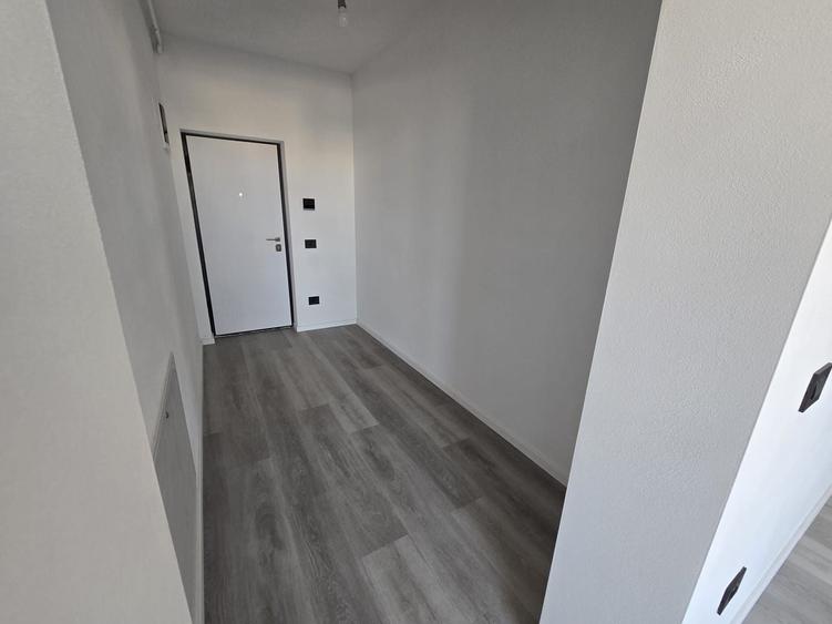 Langa Penny. Suprafata generoasa. 2 Locuri de Parcare. - 8