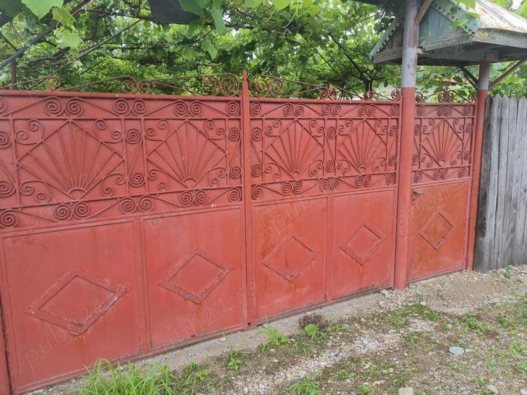 Proprietar vand casa 4 camere, canalizare, apa re?ea, Hotarani - 4 km de Vanju Mare - 6