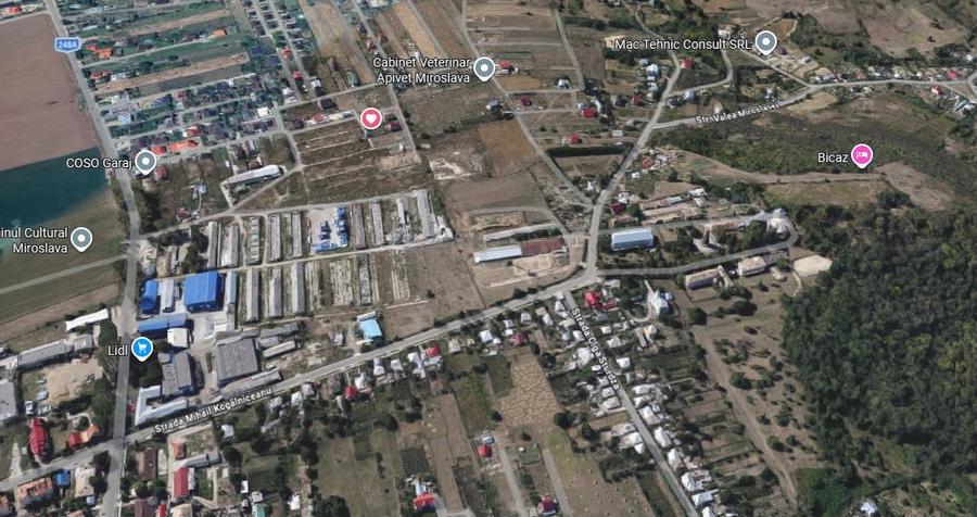 Miroslava  zona Liceului TEREN 1500mp cu casa batraneasca asfalt si Utilitati - 4