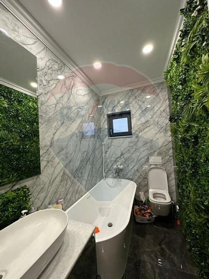 Casă / Vilă cu 6 camere de vânzare - 9