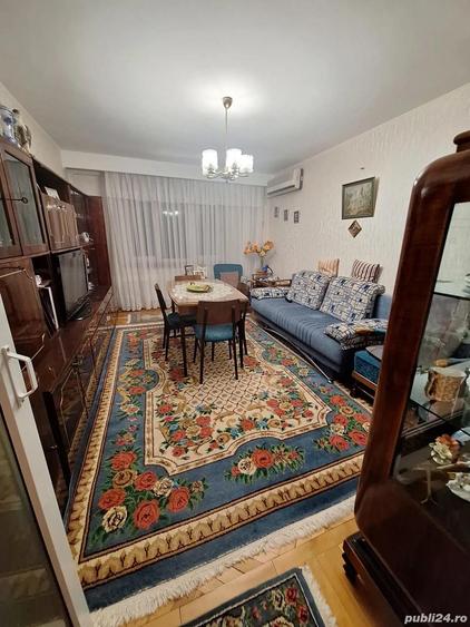 Apartament cu 3 camere decomandat central ZONA CATEDRALEI - 2