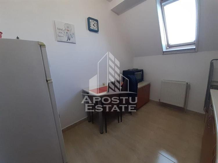 Apartament cu 2 camere semidecomandat în Complex Studențesc
