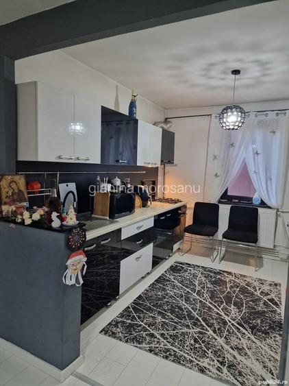 Vand apartament la cheie-3 camere, Aninoasa, jude? Hunedoara