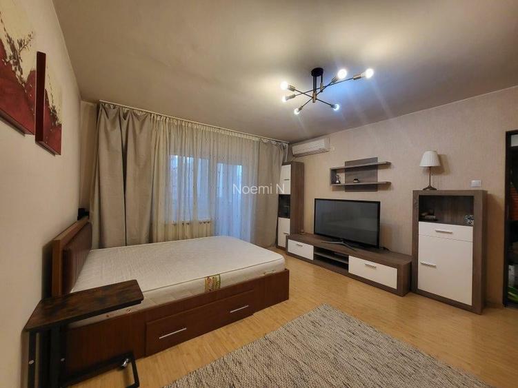 Garsonieră decomandată în Timpuri Noi Garsonieră decomandată în Timpuri Noi