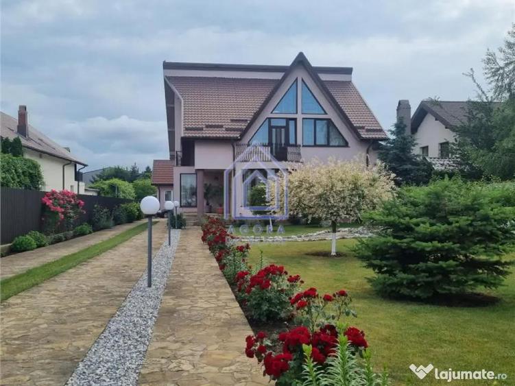 Vila de 200 mp cu anexe 40 mp si teren 1600 mp - 2