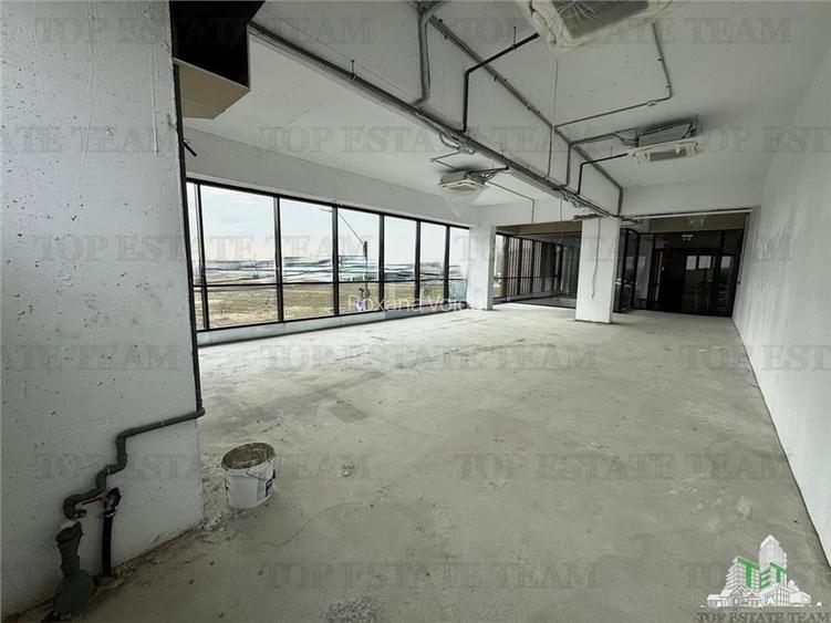 Spatiu comercial de inchiriat pretabil pentru office / casino / skybar / Showroo Spatiu comercial de inchiriat pretabil pentru office / casino / skybar / Showroo