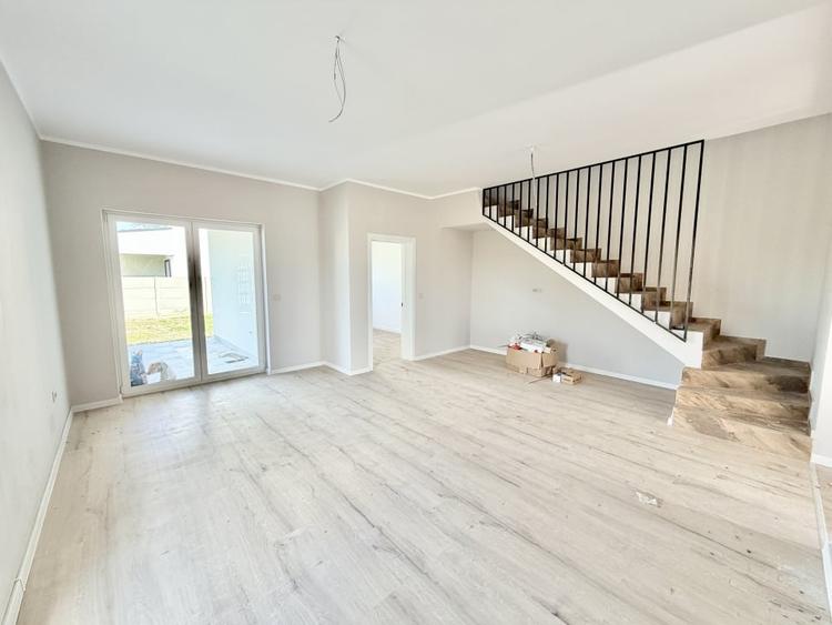 Duplex despartit prin camera tehnica - 4 camere - Mosnita - 5