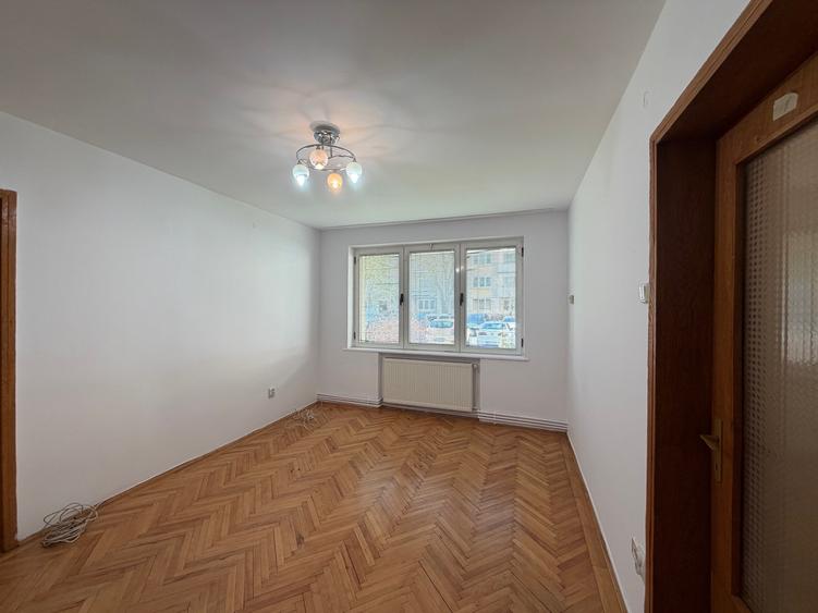 Apartament 2 camere - parter - Central - Vasile Milea - 2