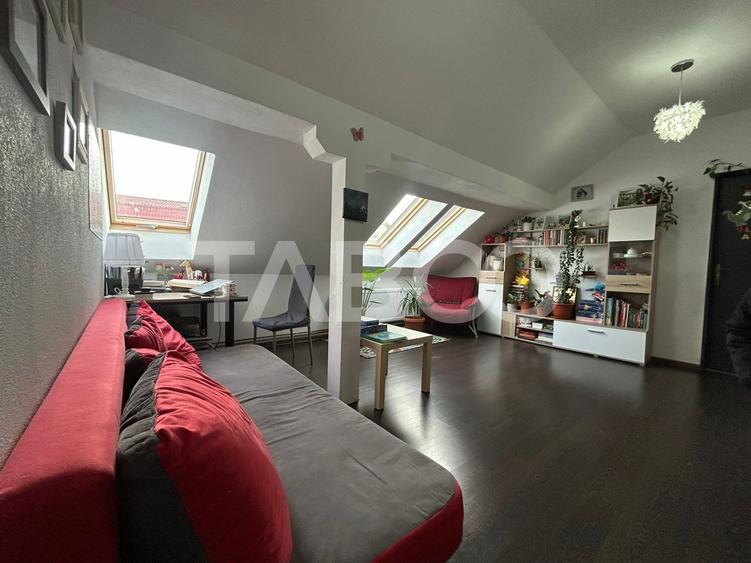 Apartament cu 2 camere de vanzare in bloc cu curte  zona Turnisor - 6