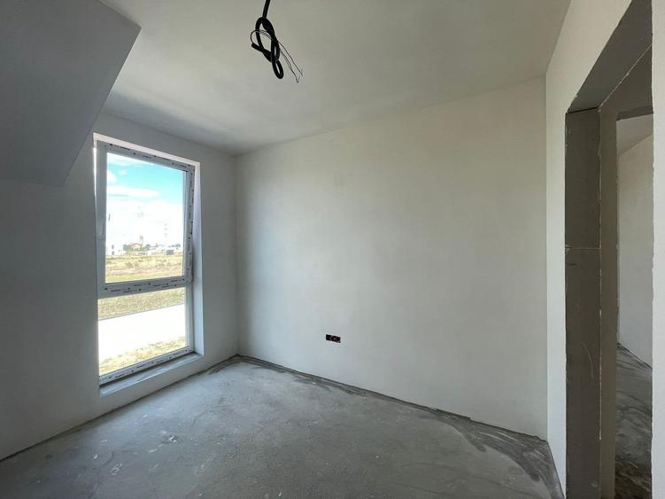 Duplex cu 4 camere -100mp - Mosnita Noua - 9