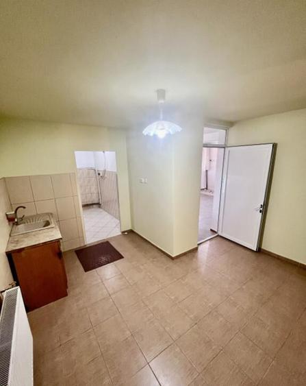 Casa de vanzare Frumusani - Spatiu Comercial la Parter - 25 - 10