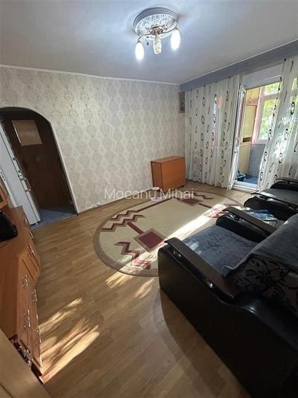 Etaj 2, fara risc, 3 camere zona MIrcea cel Batran Etaj 2, fara risc, 3 camere zona MIrcea cel Batran