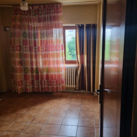 Apartament de vanzare - 6