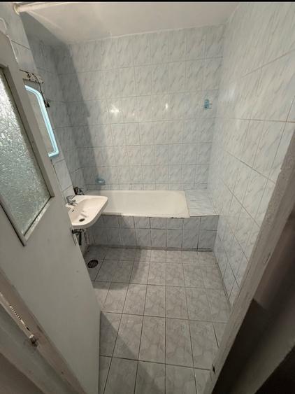 Apartament 4 camere la parter pretabil spatiu comercial - 8