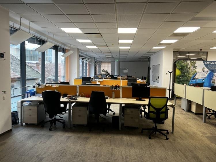 Comision 0 / Cladire de birouri clasa A / Birou ultrafinisat - 3