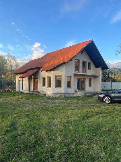 Vand casa spatioasa ideala pentru familie - 1