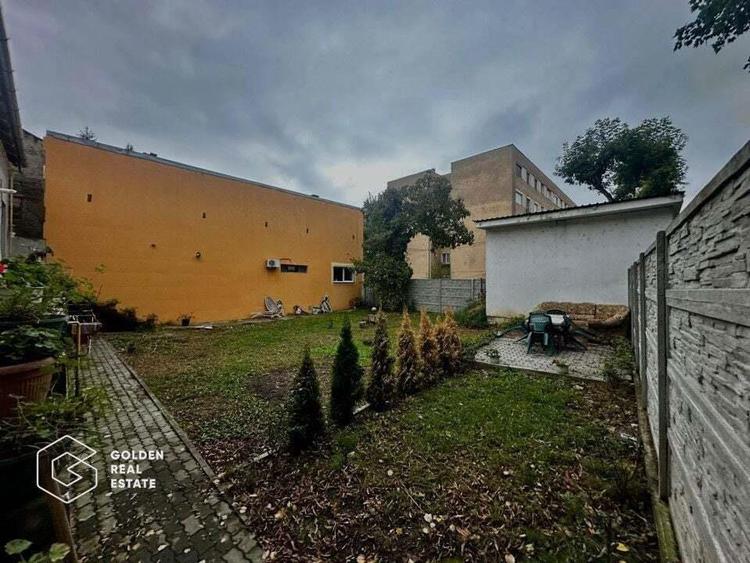 Oportunitate!Spatiu comercial 3 camere+apartament 2 camere la etaj,zona centrala - 15