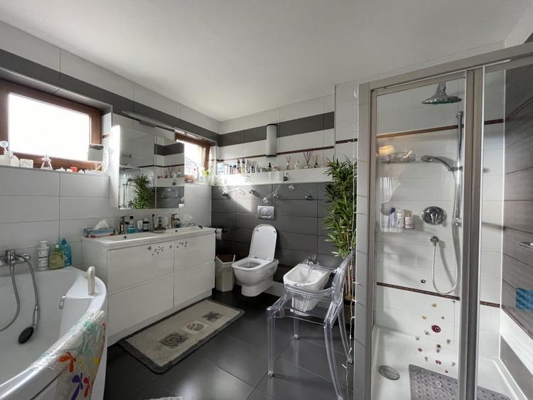 Casa individuala splendida in Andrei Muresanu, 252 mp, teren 912 mp - 11