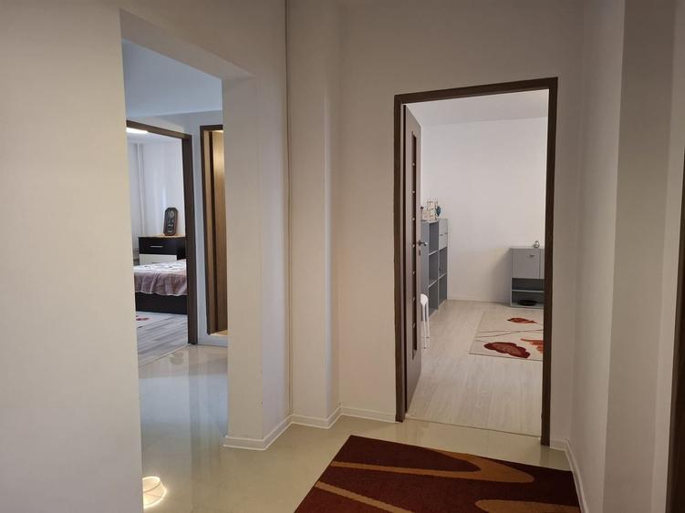 URGENT!, SCARA CURATA, BLOC REABILITAT, HOL H, MOBILAT, NEGOCIABIL - 10