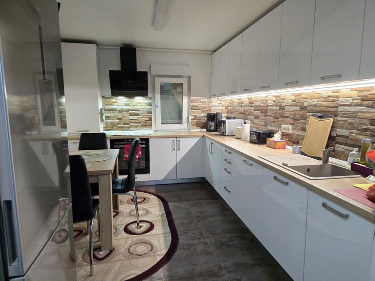 Chirie Apartament 4 camere Premium - 8