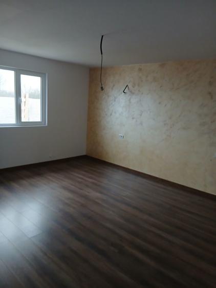 Vand casa la cheie pe parter in Bals str.Ciresului - 6