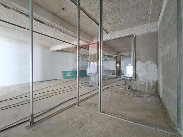 Inchiriere Spatiu Comercial langa Pasarela Metrou Berceni | Open Space - 12