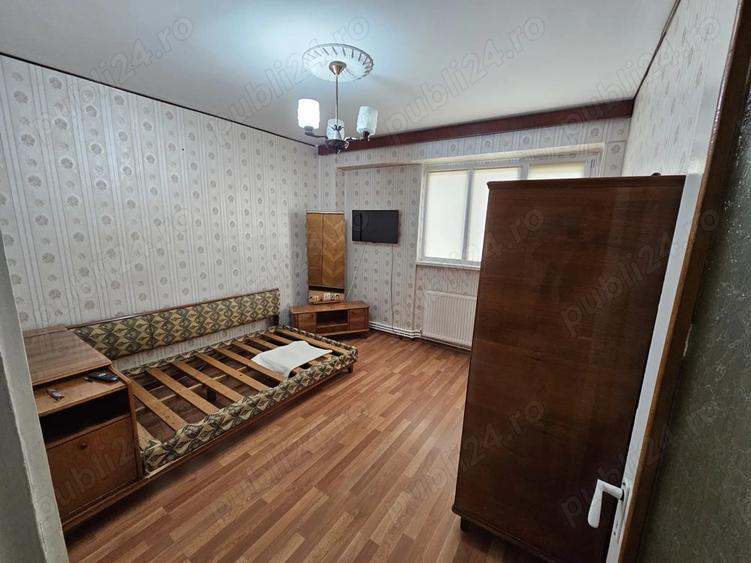 Apartament 3 camere decomandat 68 mp Galati zona IREG - acces la terasa deschisa 60 mp - 17