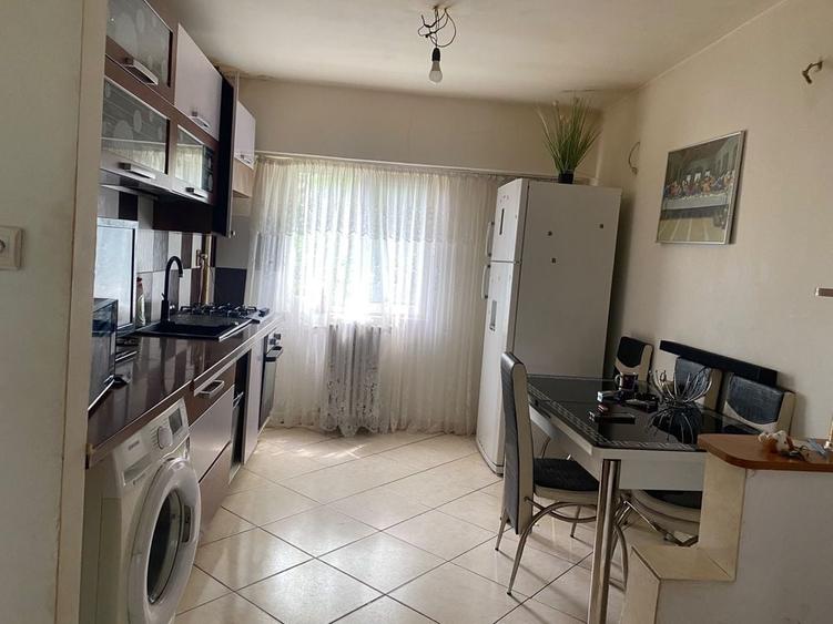Vand apartament 3 camere cernavoda columbia - 5