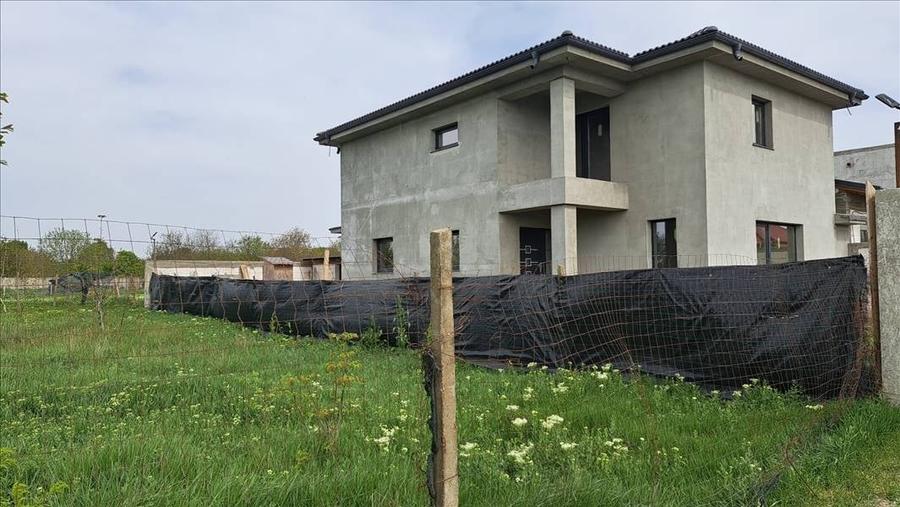 KM.5, EN-GROS TEREN 333 MP. DESCHIDERE 12.40 M, INTRAVILAN,INTRE VILE, UTILITATI - 1