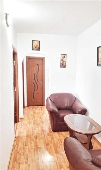 Apartament cu 3 camere decomandat în Mircea cel Bătrân