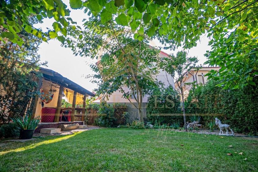 Viluta cocheta cu curte frumoasa in Mamaia Sat! - 4