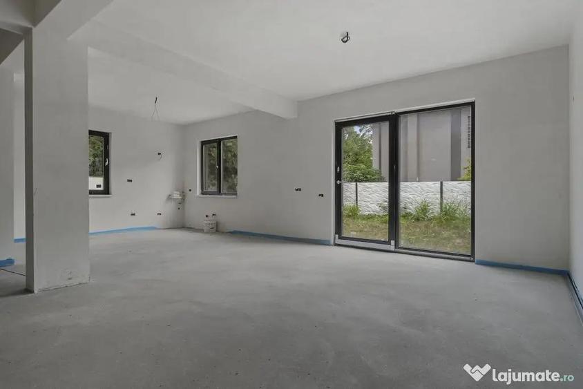 Casa spa?ioasa cu terasa ?i loc de parcare Milit... - 13
