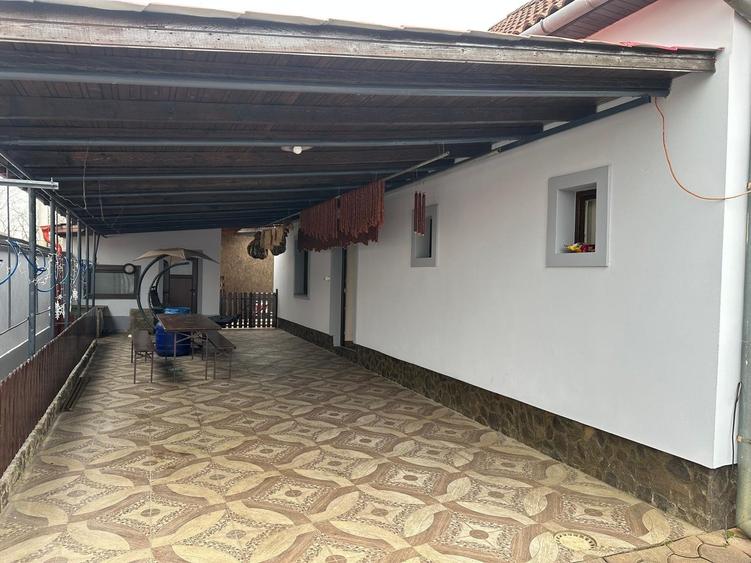 Vand casa plus afacere profitabila cu o vechime de 20 de ani in Bujac - 3