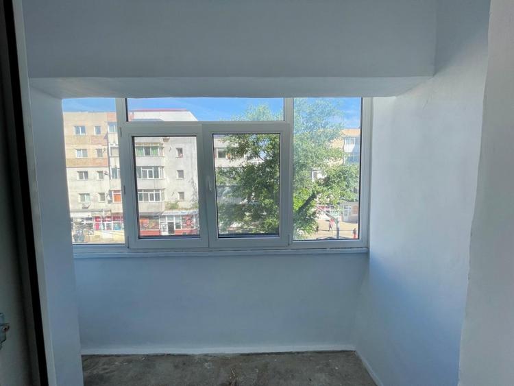 DE VANZARE-APARTAMENT 4 CAMERE-GALATA - 7