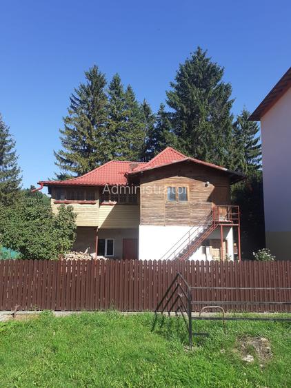 Apartament in vilă+garsoniera+teren centru