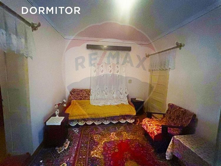 Casă din caramida cu 4 camere de vânzare in Bucumi MM langa DN - 12