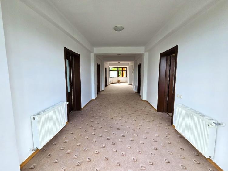 Casa / Vila / Conac Breaza 15 camere + - 14