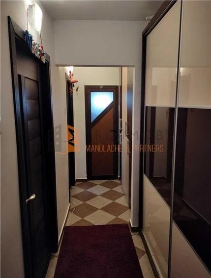 Apartament 3 camere cf1 semidecomandat zona Micro 3 - 5