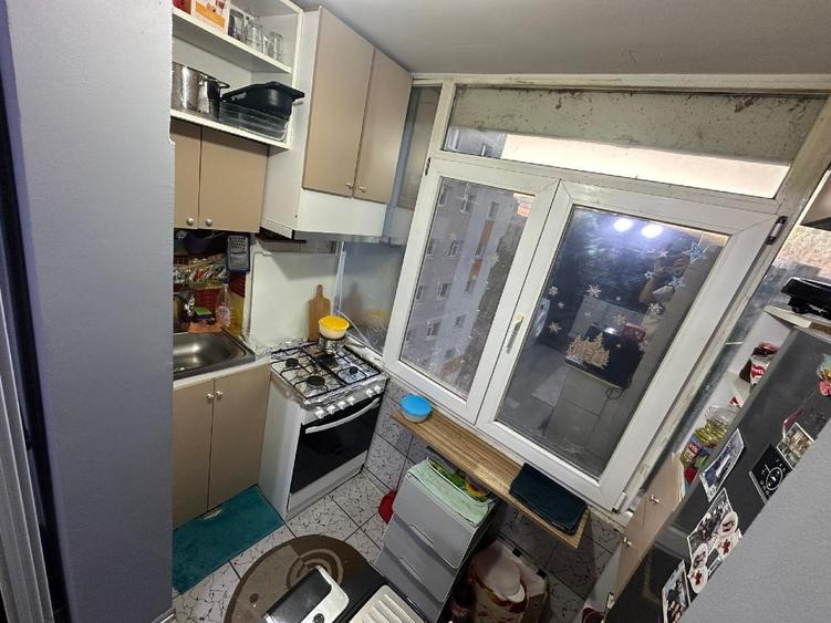 Proprietar vand apartament 2 camere decomandat Dumbrava Noua Rahova - 8