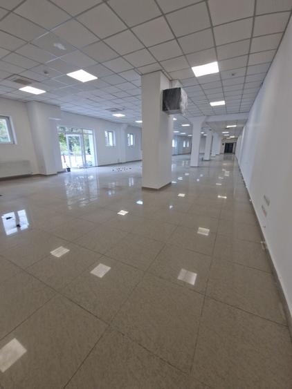 Spațiu comercial, de 200 mp, în Exterior Vest
