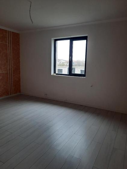 FARA COMISIOANE casa P+M cu 5 camere mari 4 bai 3 dresinguri finisata LA CHEIE - 40