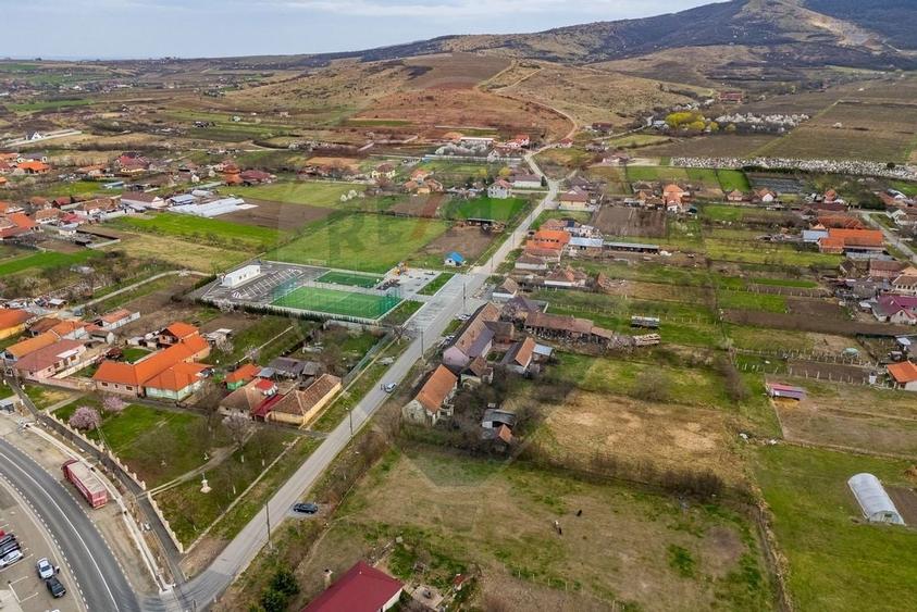 Teren + casa cu potential in centrul loc. Galsa, fs- 30m - 9