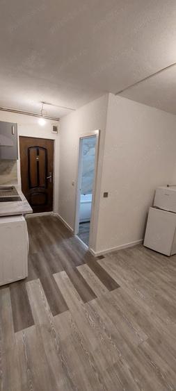 Inchiriez garsoniera - 2