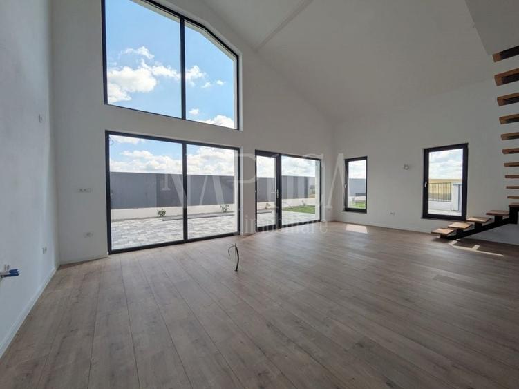 Duplex cu 5 camere cu Canalizare în Iosia