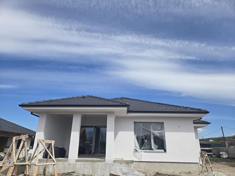 Vand casa semifinisata - 1