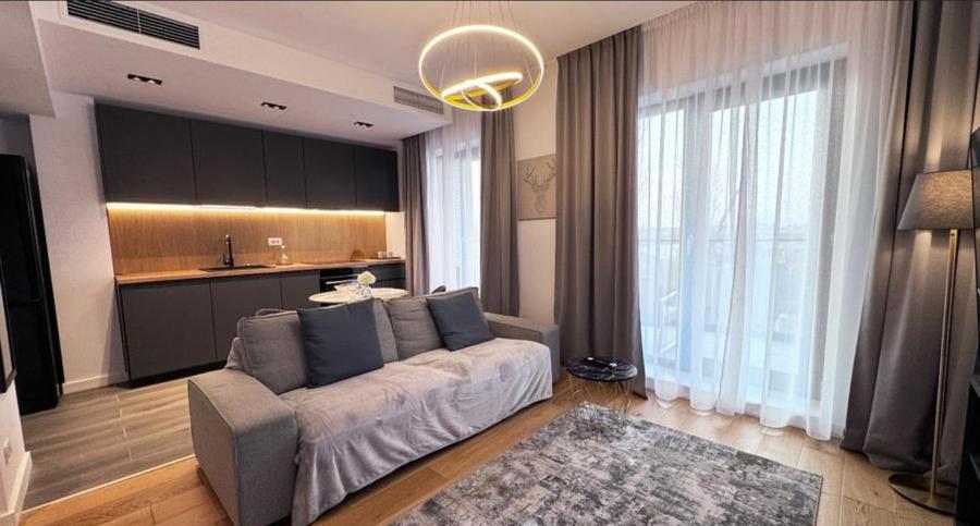 Apartament cu 2 camere semidecomandat, mobilat în Dămăroaia