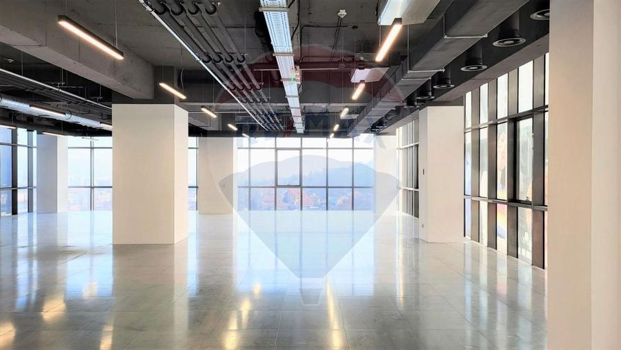 Spatiu birouri de inchiriat 345 - 860 mp Gruia. Comision 0% - 7