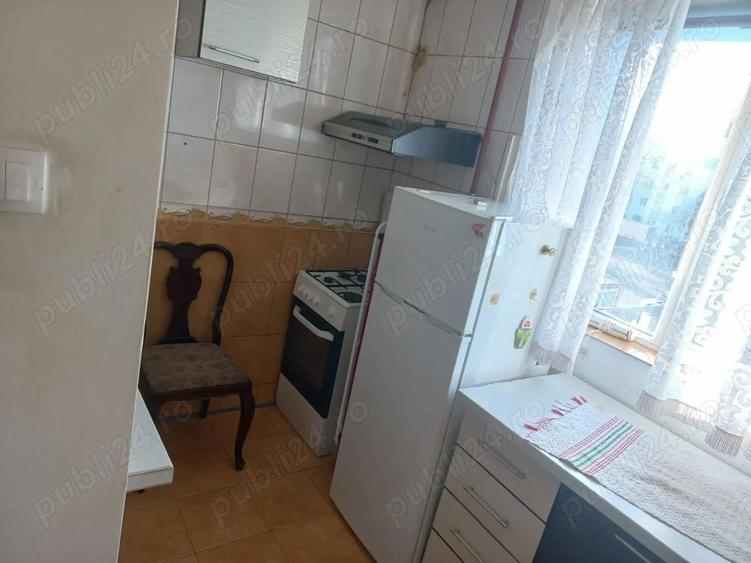 Inchiriez garsoniera cf 3 - 4